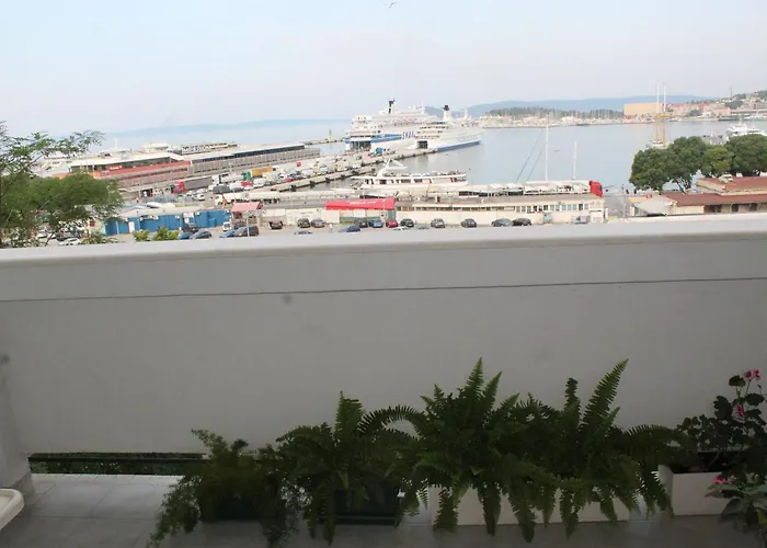 Bianca Beach Apartments